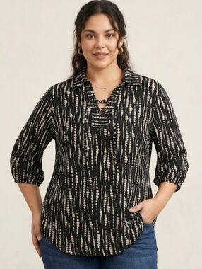 BloomChic Black & White Striped Tab Sleeve Blouse - Size L